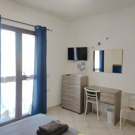 Bed&Breakfast Gli Alisei-2